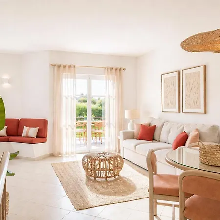 Ground Floor & Pool Appartamento *