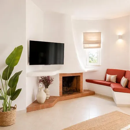 Appartamento Ground Floor & Pool