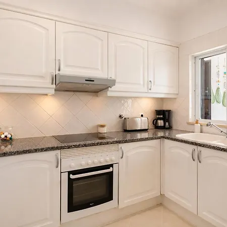 Appartamento Ground Floor & Pool
