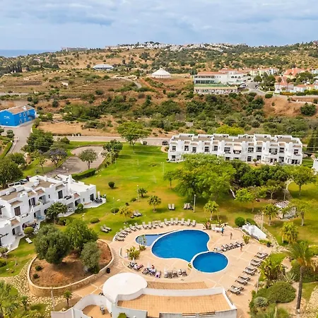 Apartamento Ground Floor & Pool
